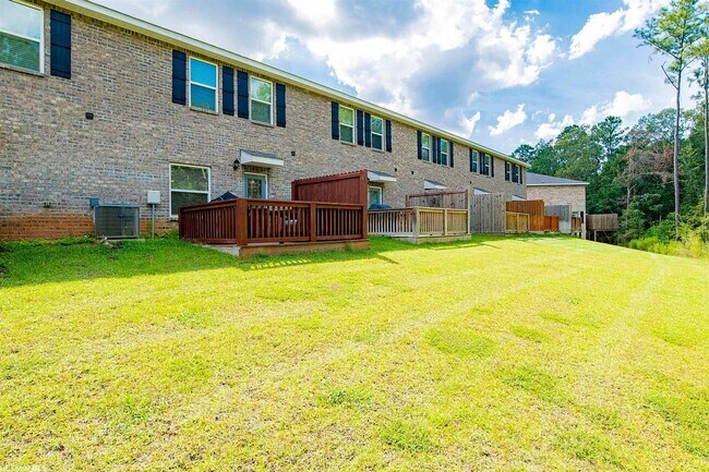 Building Photo - 6783 Spaniel Dr