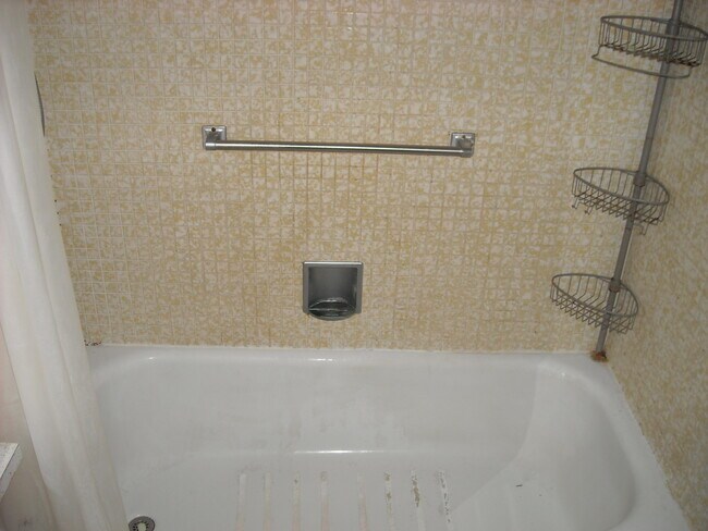 Building Photo - 358 Chatham R