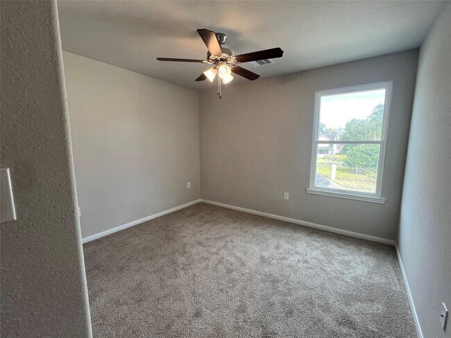 Building Photo - 9006 Intervale St