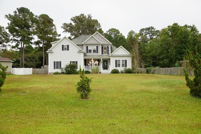 Building Photo - 3 Bedroom 2.5 Bathroom with a Bonus Room located in Creeks Edge Subdivision in Sneads Ferry!