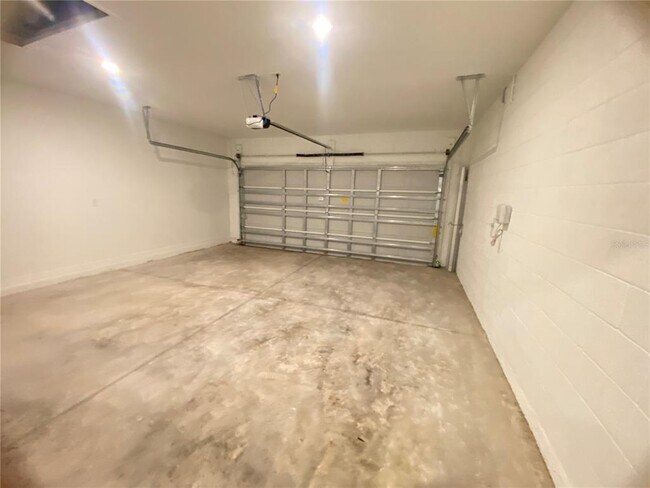 Building Photo - 3938 Willow Brk Dr