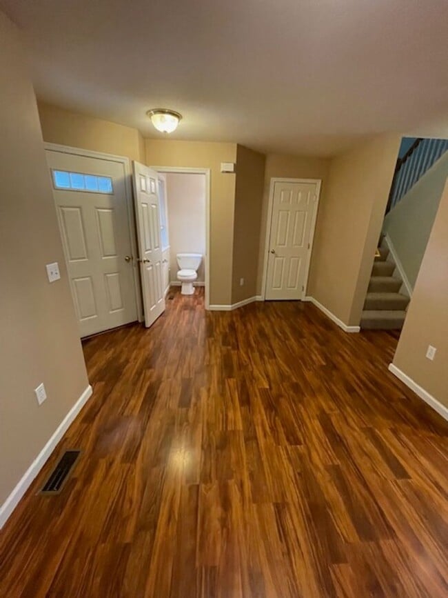 Building Photo - 2 Bed 2.5 Bath Townhouse in Lititz