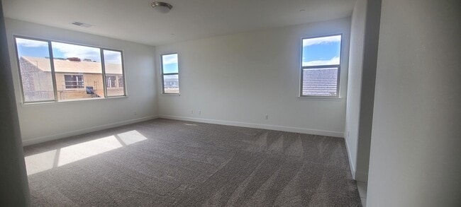 Building Photo - Lumiere @ Sierra West, Roseville Lennar Ne...