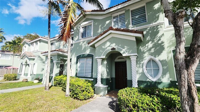 Building Photo - 2715 SE 15th Pl