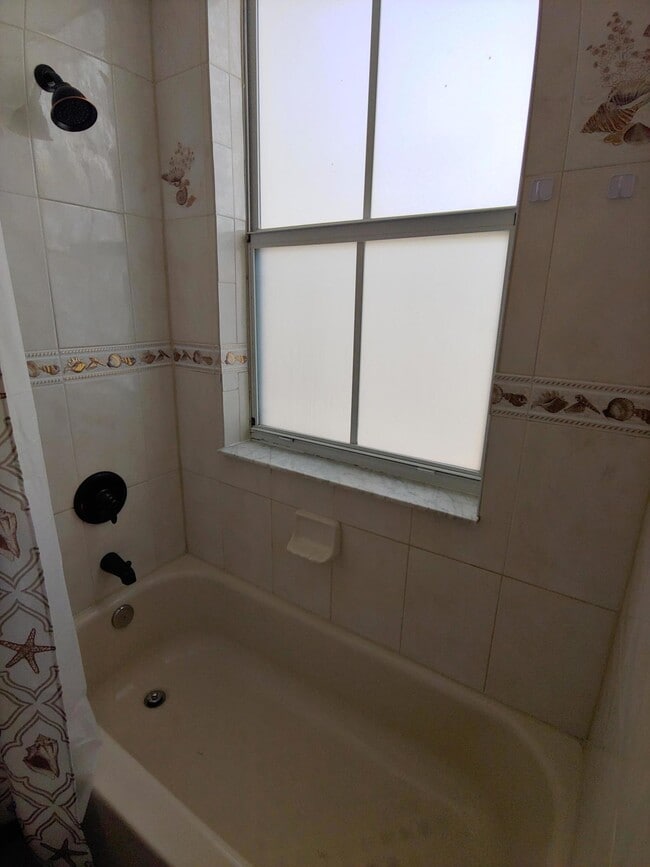 Building Photo - 3106 Shoma Dr