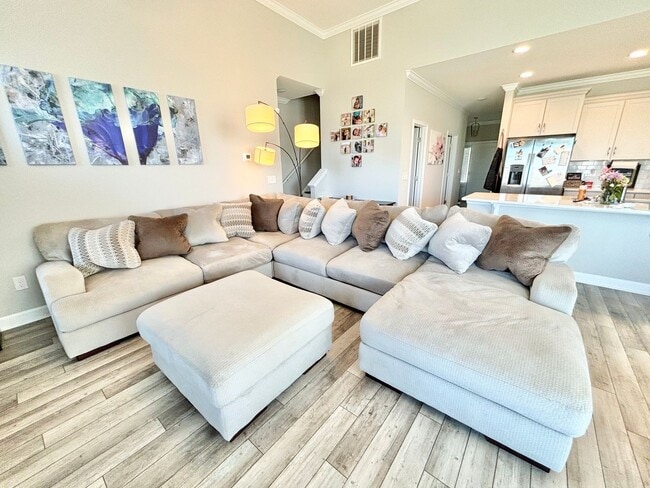 Building Photo - Pristine 3BR/3BA Home with Community Pool & Fenced Yard in Northeast Columbia! Available June 12th!