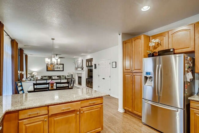 Building Photo - Evolve Real Estate: Meticulous Executive 4...