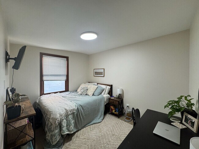 Building Photo - 308 Klotter Ave