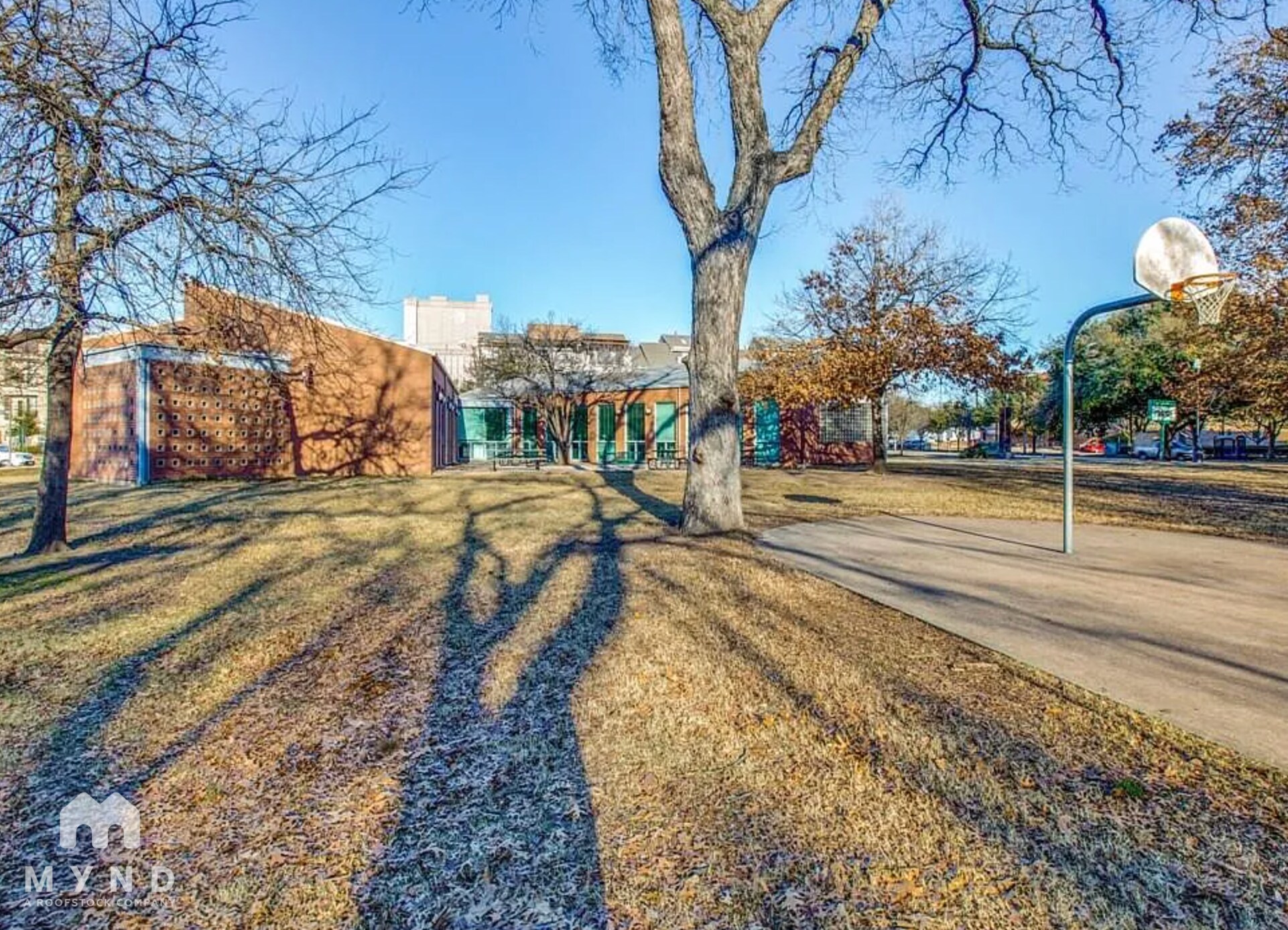 Building Photo - 3014 Carmel St