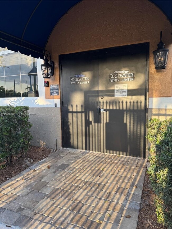 Building Photo - 8801 Wiles Rd