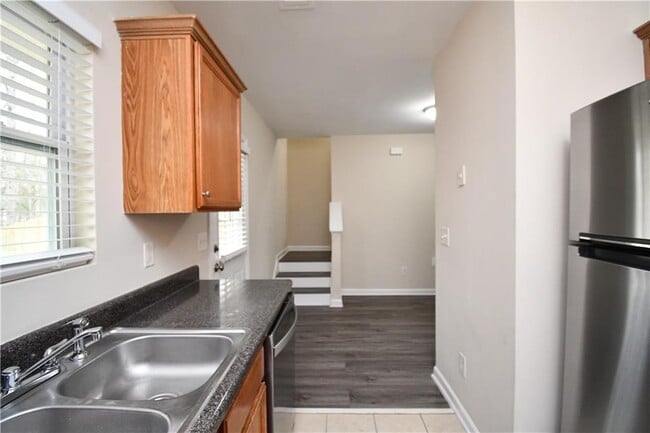 Building Photo - 639 Mill Stone Bluff
