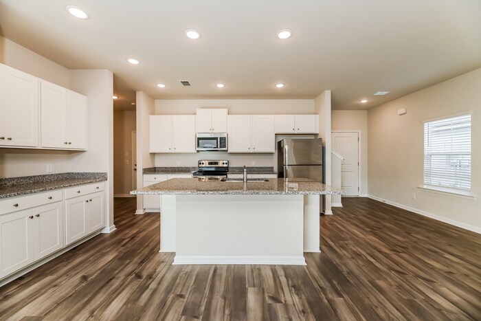 Building Photo - 266 Parkwood Vista Way