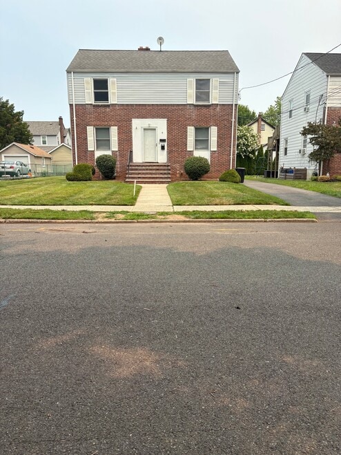 Building Photo - 4 Preston Ave