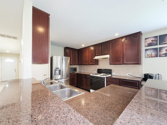 Building Photo - 2131 Cold River Dr