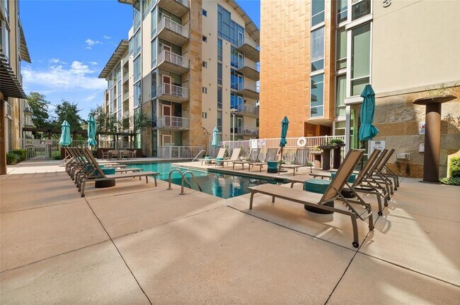 Building Photo - 1600 Barton Springs Rd
