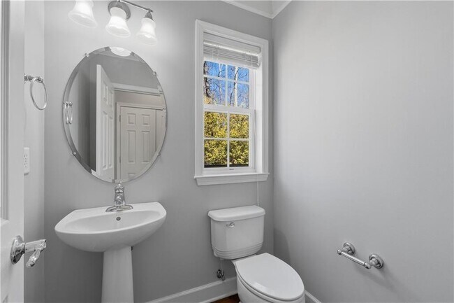 Building Photo - 2117 Wylmoor Way