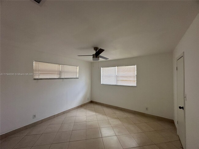 Building Photo - 3530 NW 116th Terrace