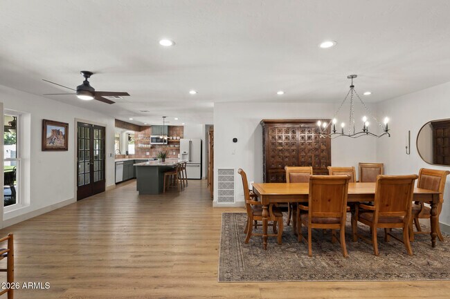 Building Photo - 5449 E Larkspur Dr