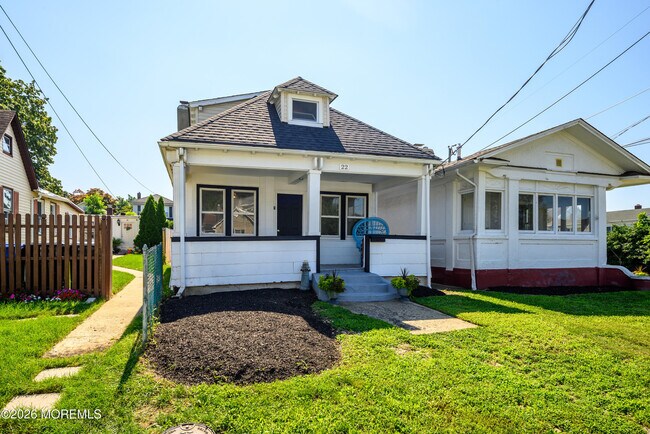 Building Photo - 22 Brevent Ave