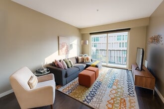 Building Photo - 222 Hennepin