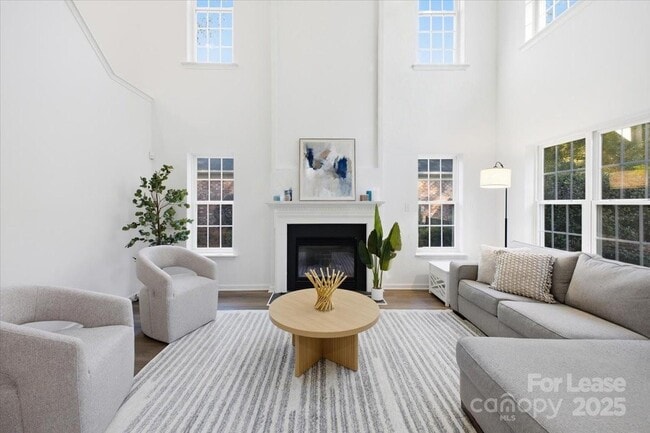 Building Photo - 7709 Sedgebrook Dr E