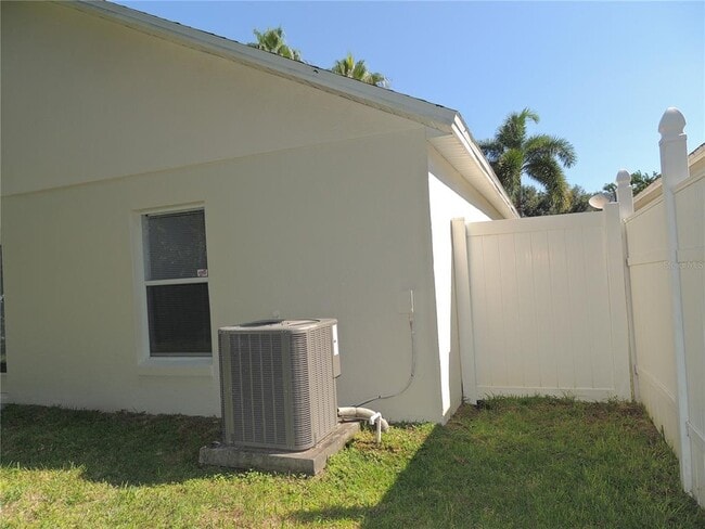 Building Photo - 10006 Brodbeck Blvd