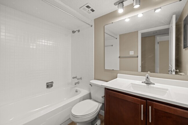 Chesterfield Place Apartments | 2 BR Remodel With Washer & Dryer | Bathroom Interior - Chesterfield Place Apartments