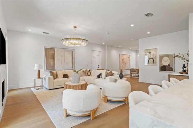 Building Photo - 804 Idlewood Dr