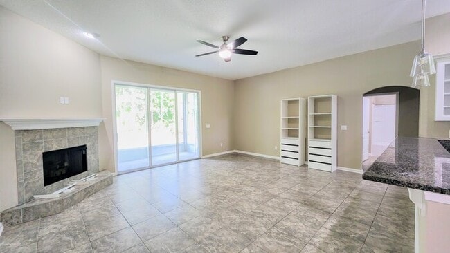 Building Photo - Charming 4-Bedroom Home in Middleburg with...