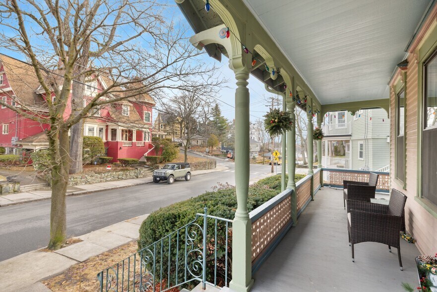 Building Photo - 54 Las Casas St