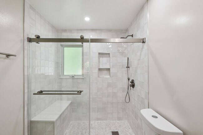 Building Photo - Beautiful Ranch Home with Bonus Room & Detached ADU | Minutes to Downtown