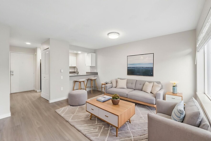 Interior Photo - 3030 Lake City
