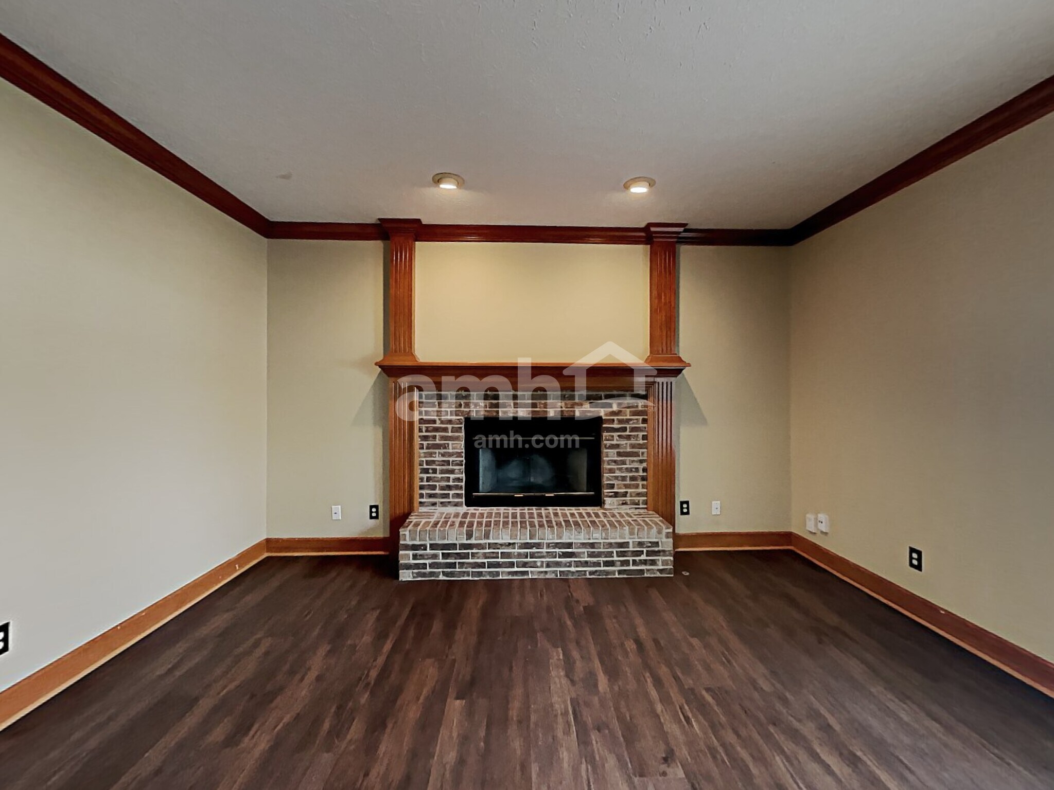 Building Photo - 9186 Pointe Ct