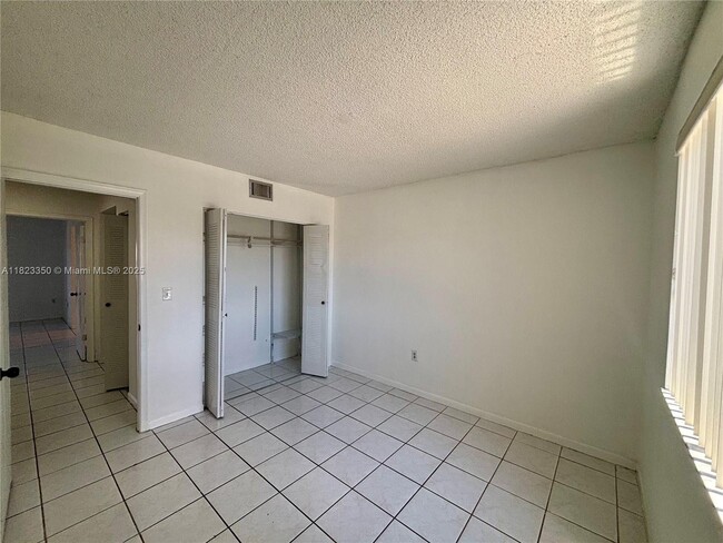 Building Photo - 6246 SW 131st Pl