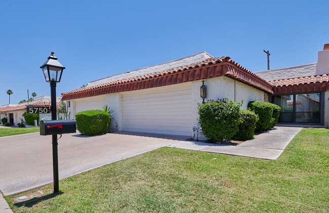 Building Photo - Fully Furnished Villa in Gated Paradise Va...