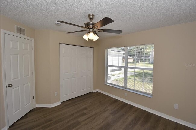 Building Photo - 6 Seckel Ct