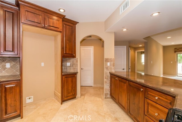 Building Photo - 4551 Coldwater Canyon Ave