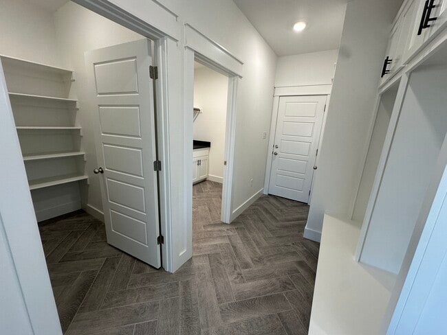 Building Photo - 116 McBryde Ln