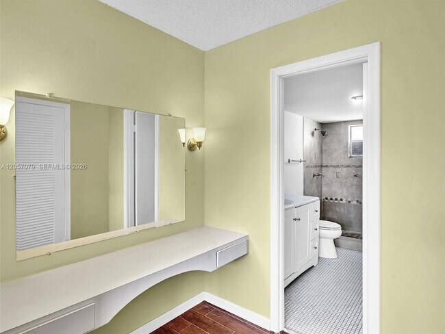 Building Photo - 3600 NE 170th St