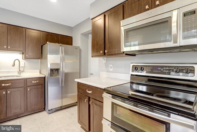 Building Photo - 3713 Lockwood Ln