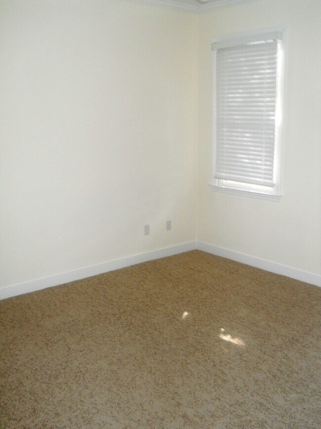 Building Photo - 4602 Ridgeview Cir