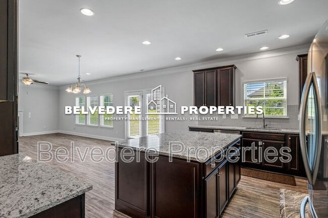 Building Photo - 5749 Marblehead Dr