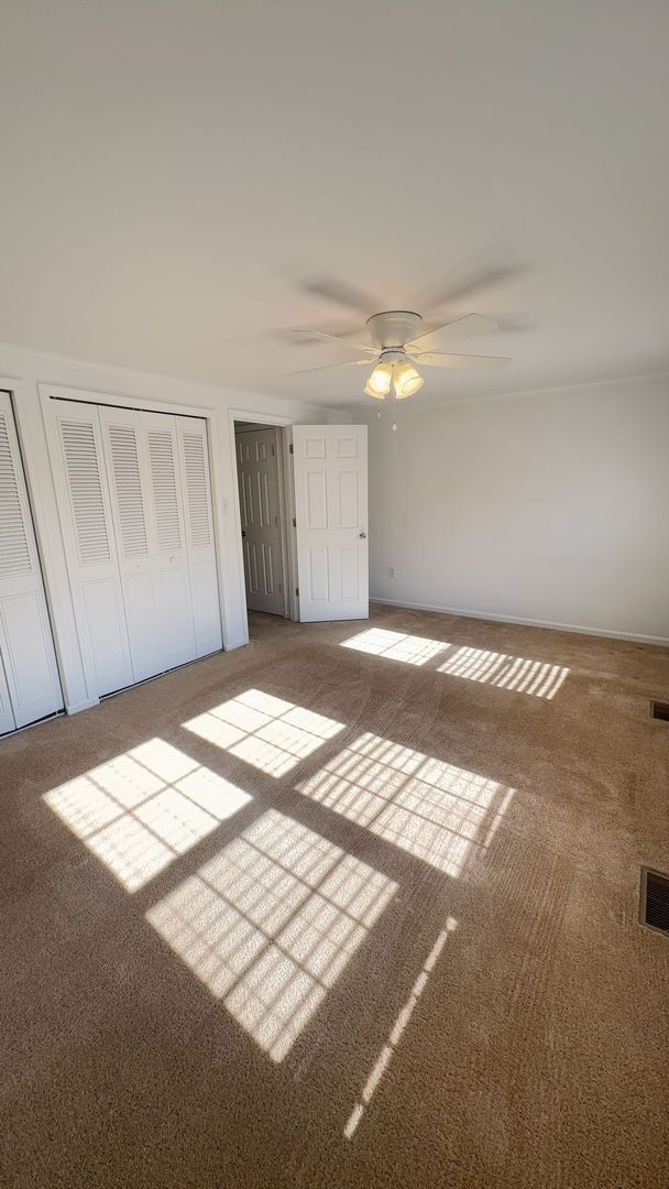 Building Photo - Three Bedroom Townhouse in Alexandria Near Ft Belvoir