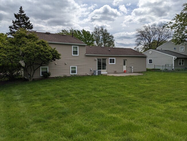 Building Photo - 508 Bristol Ln