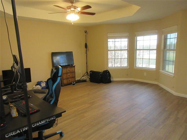 Building Photo - 713 Victorian Dr