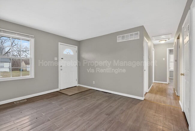 Building Photo - 129 Cameron Rd