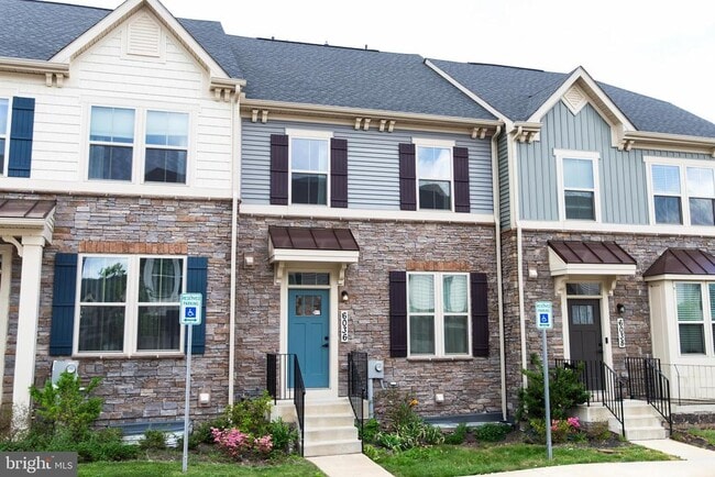 Building Photo - 6036 Goshawk St