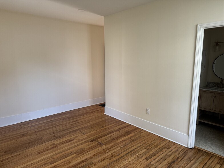 Building Photo - 4925 NY-22