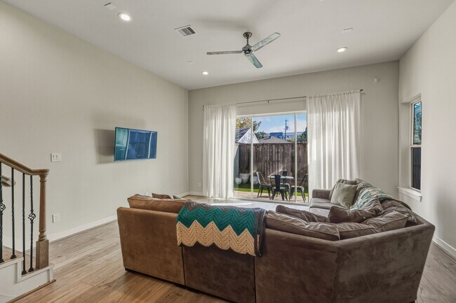 Building Photo - 1626 Northwood St