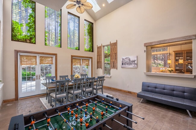 Building Photo - 4955 Hidden Hollow Rd